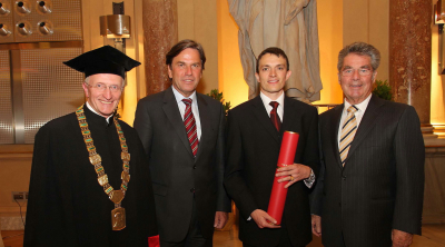 Martin Feldhofer receives his PhD sub auspiciis praesidentis